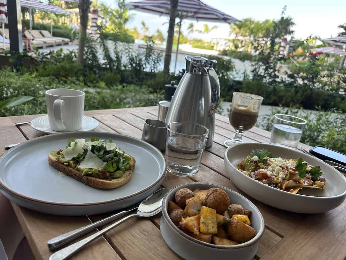 breakfast at hotel indigo grand cayman